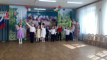 Выпускники Выпускники.