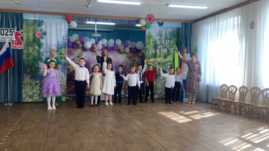 Выпускники Выпускники.